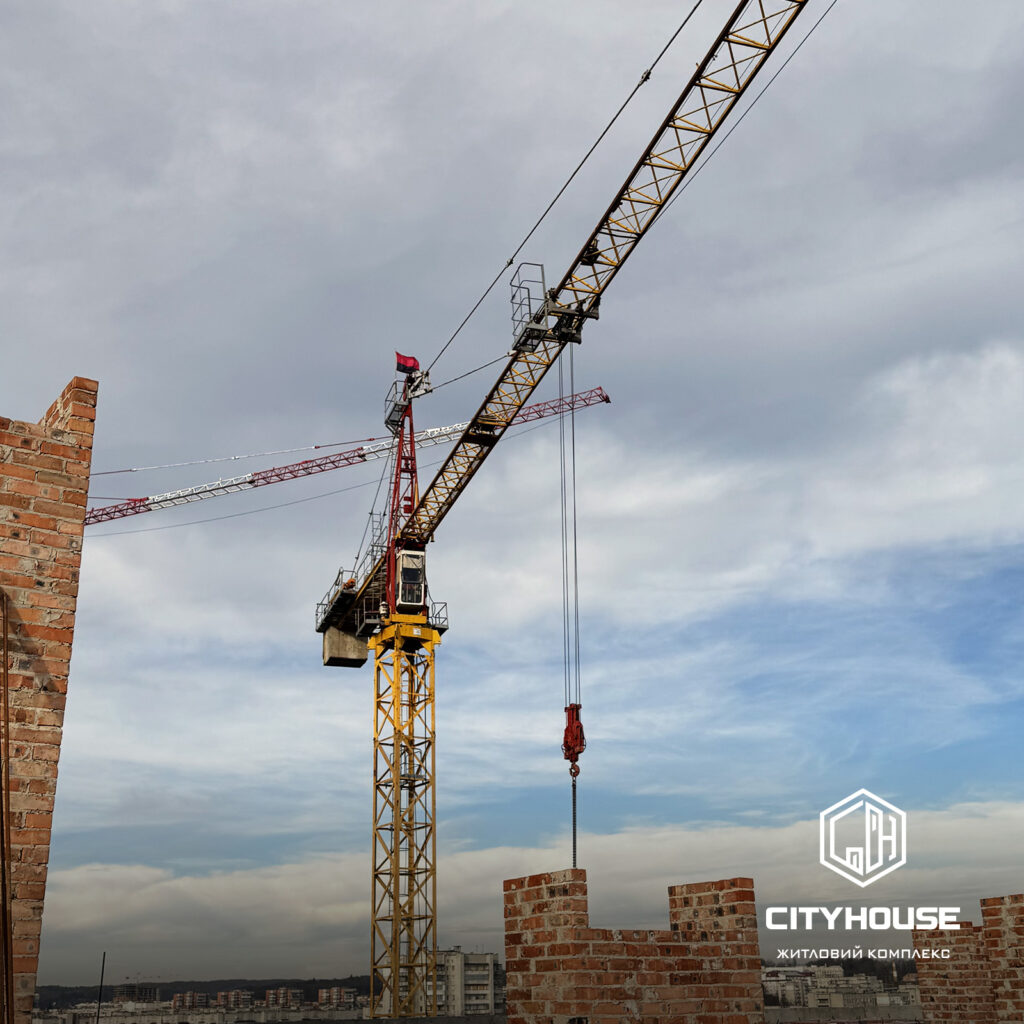 Лютий хід будівництва house city
